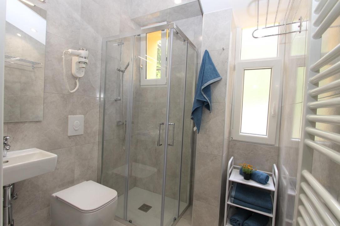L Apartment Raša Exteriör bild
