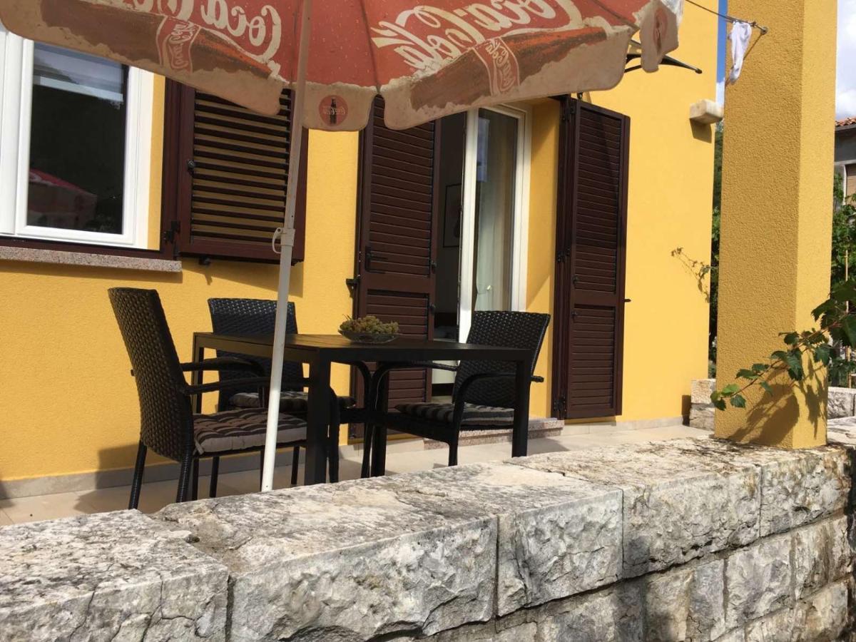 L Apartment Raša Exteriör bild
