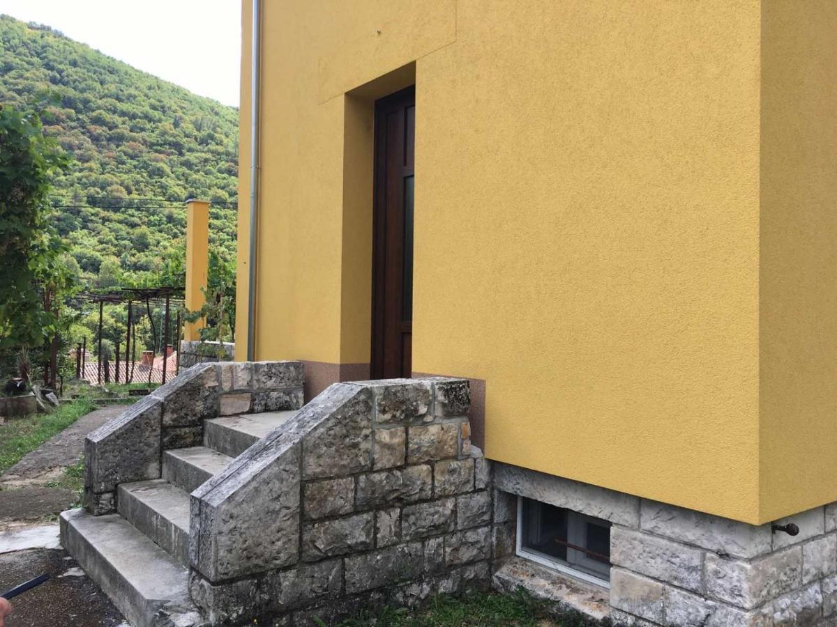 L Apartment Raša Exteriör bild