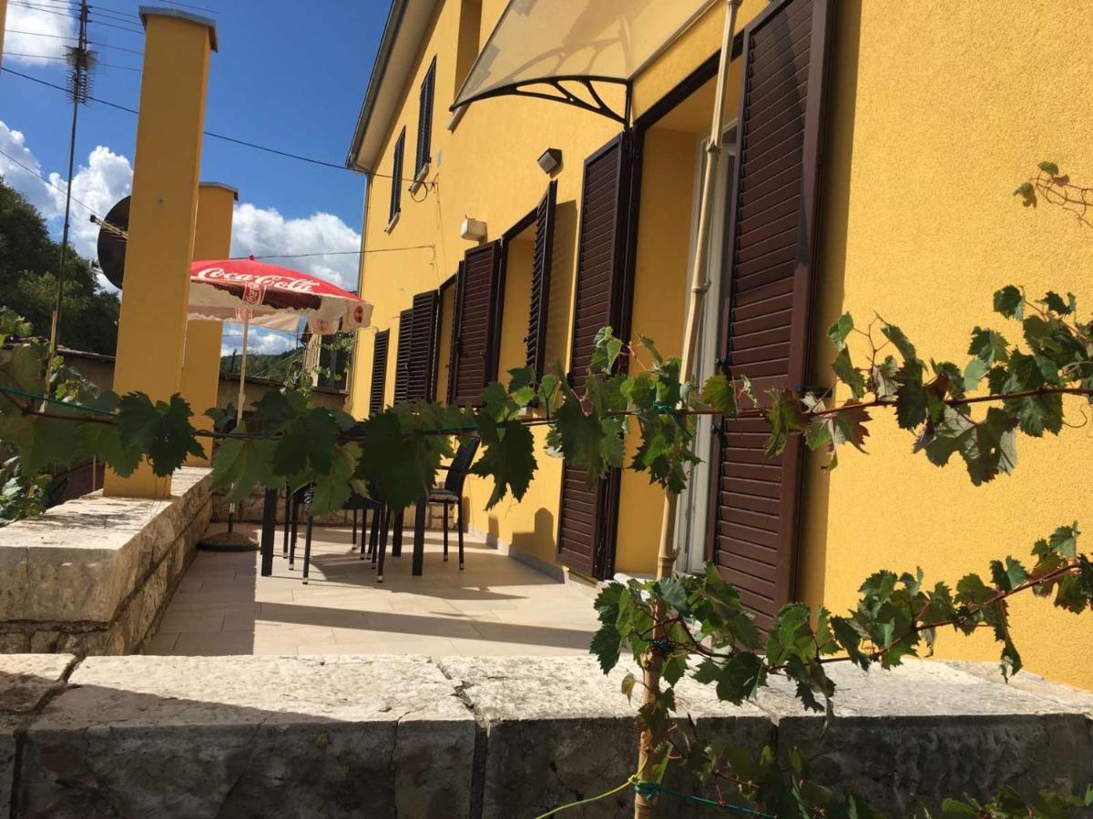 L Apartment Raša Exteriör bild